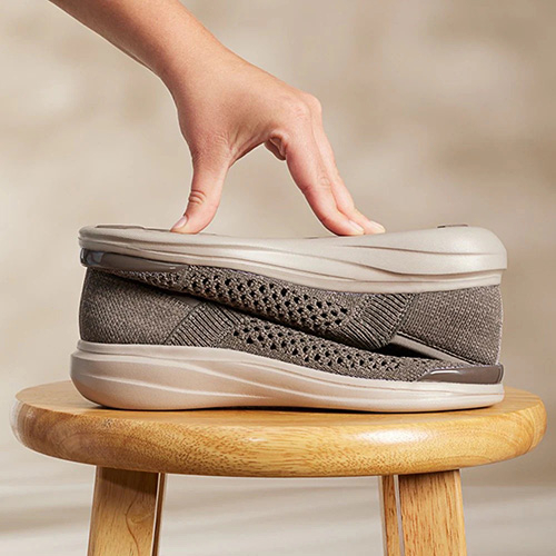 Bzees For Lifestride Womens Charlie Slip-on Sneakers Morel Brown Fabric