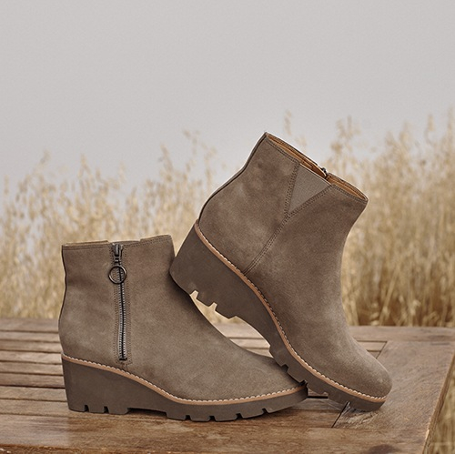 Vionic boots uk store