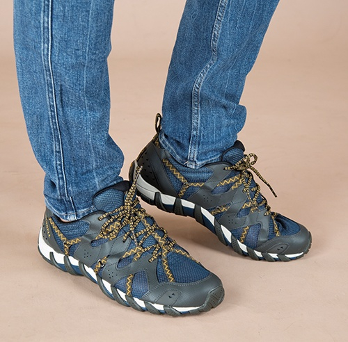 Merrell blue wing clearance
