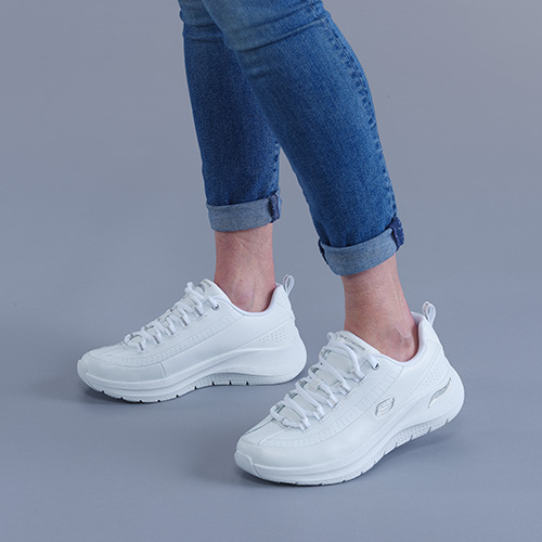 Skechers star trainers deals